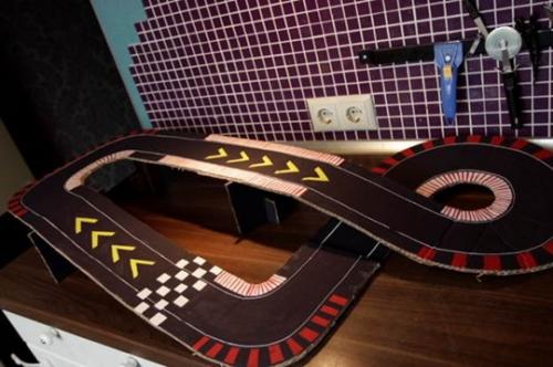 Как сделать трек для машинок из картона. Как сделать детский гоночный трек