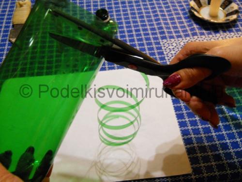 Ландыши из бутылок пластиковых. Простые и трогательные цветочки из пластиковых бутылок без окраски 25