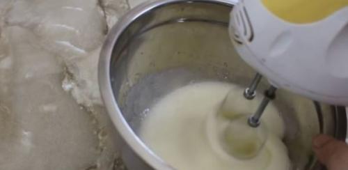 Крем для кексов без яиц. Рецепты крема для украшения кексов