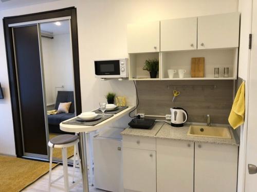 Дизайн комнаты 13 кв м с диваном. Как мы комнату 13,5 кв.м. превратили в мини-студию