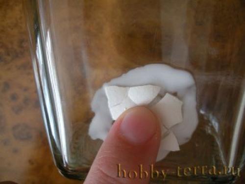 Декупаж яичной скорлупой на стекле. Декупаж яичной скорлупой: мастер-класс с фото