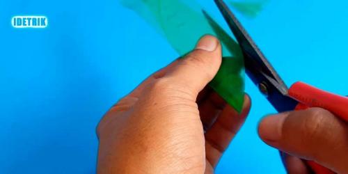 Объемные цветы из пластиковых бутылок. Как сделать цветы из пластиковых бутылок своими руками для сада и огорода