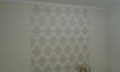 На какую стену клеить обои с рисунком. 10 советов, как поклеить обои с крупным рисунком