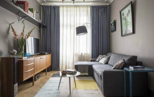 Убитые квартиры до и после. Ремонт «убитой» двушки 55 м  в сталинском доме: фото до и после