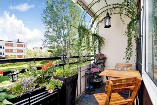 Балкон в стиле кантри белый. Кантри-стили для комнаты на балконе