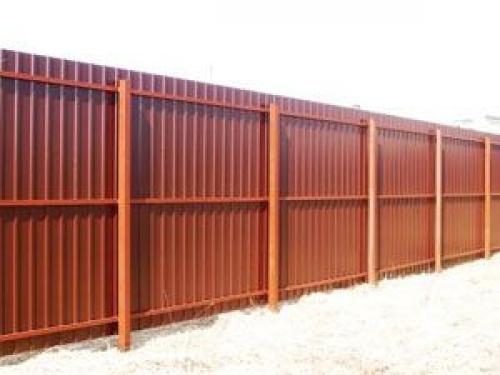 Как обшить гараж снаружи профлистом. Как правильно выбрать профнастил?