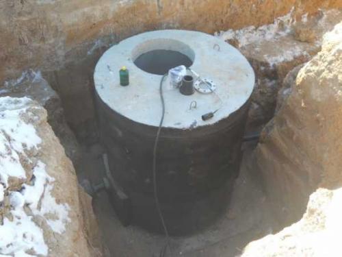 Гидроизоляция кессона из бетонных колец. Гидроизоляция скважинного кессона из бетонных колец | Бурение скважин на воду в Нижегородской области 01