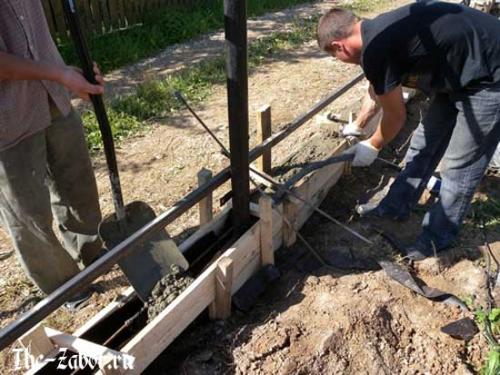 Как облагородить фундамент забора. Фундамент для забора своими руками: виды, особенности, этапы строительства