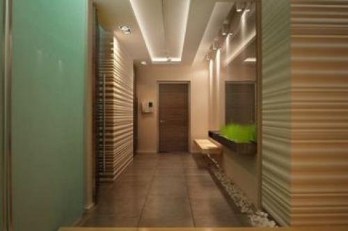 Как клеить обои горизонтально. Поклейка вдоль стены: «за» и «против»