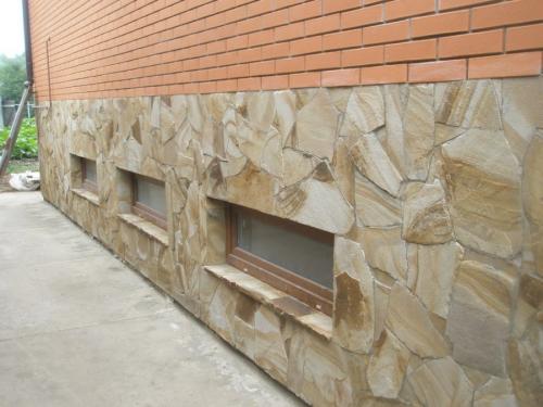 Чем обшить цоколь частного дома. Особенности