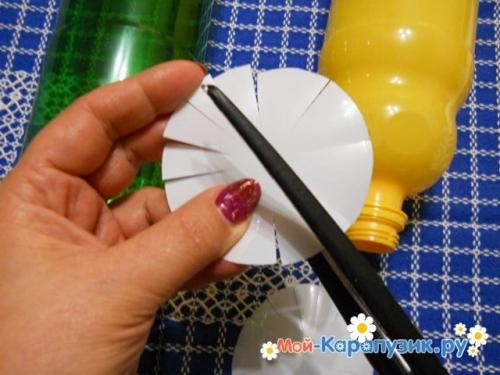 Ромашки из пластиковых бутылок. Как сделать ромашку из пластиковых бутылок.