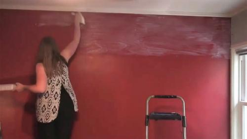 Как клеить обои горизонтально. Поклейка вдоль стены: «за» и «против»