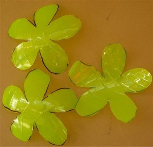 Цветы из пластиковых бутылок для сада. Как сделать цветы из пластиковых бутылок? 4 мастер-класса с фото