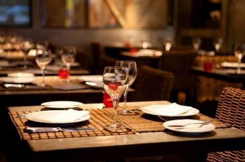 Памятка, как вести себя за столом. Правила поведения за столом 01