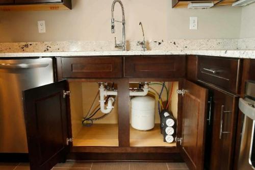 Проточный фильтр для воды установка. Принцип действия и конструктивные особенности фильтров