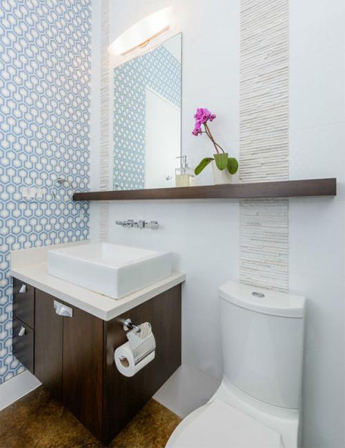 Чем отделать стены в туалете дешево и красиво. Отделка керамической плиткой или мозаикой 12