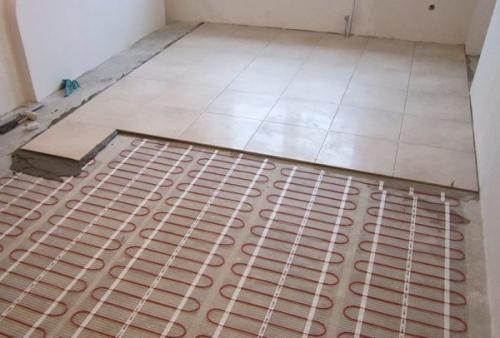 Чем лучше утеплить пол на балконе. Выравнивание пола на лоджии своими руками 10