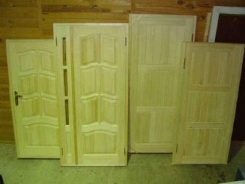 Как сделать деревянную дверь своими руками из досок. Подбираем материал: особенности различной древесины 06