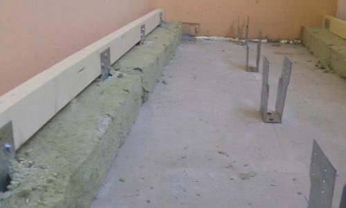 Чем лучше утеплить пол на балконе. Выравнивание пола на лоджии своими руками