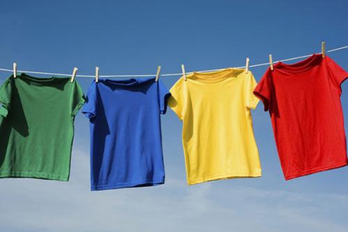 Как на балконе повесить бельевые веревки. Веревки для белья 13