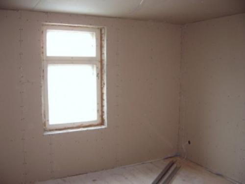 Потолок на даче, каким материалом сделать. Монтаж вагонки 02