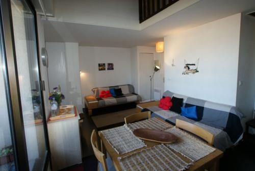 Зонирование однокомнатной квартиры 40 кв м. Квартира 40 кв. м. –, какой стиль выбрать и ка украсить в едином формате (96 фото-идей 2019 – 2019)