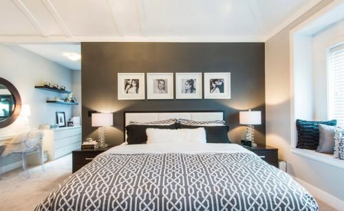 Спальня в черно белом стиле. Черно-белая спальня — особенности использования сочетания. 135 фото лучших примеров использования черно-белого формата