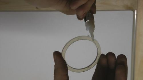 Как повесить люстру без сверления. Как повесить люстру: способы, как подсоединить и подвесить светильник или люстру своими руками (90 фото)