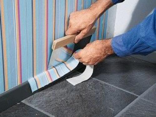 Как клеить обои в кривых углах. Как красиво стыковать разные виды обоев в углах, особенно если они неровные