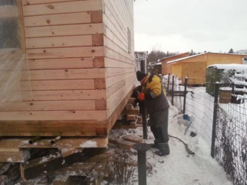 Поднимаем дом. Как поднять дом своими руками: пошаговая инструкция