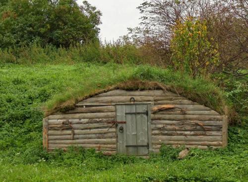 Дизайн погреба в частном доме снаружи. Погреб на даче своими руками: типы сооружения, особенности, выбор места на участке. Оптимальная последовательность строительства своими руками