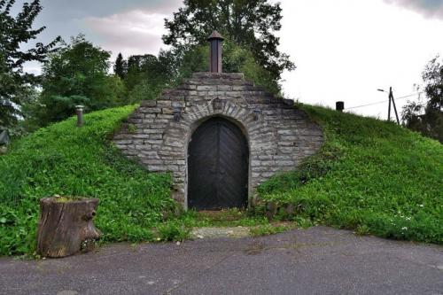 Дизайн погреба в частном доме снаружи. Погреб на даче своими руками: типы сооружения, особенности, выбор места на участке. Оптимальная последовательность строительства своими руками