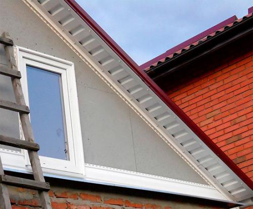 Как обшить фронтон сайдингом. Правильный расчет количества материалов