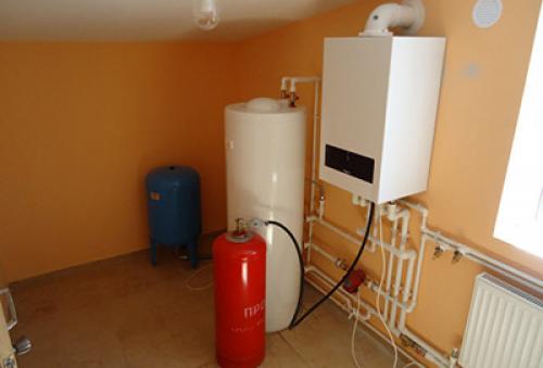 Правильное подключение системы отопления к котлу. Этап первый: монтаж котла 04