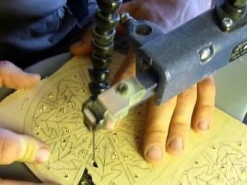 Как научиться вырезать лобзиком по дереву. Тонкости выпиливания лобзиком 02 Как научиться вырезать лобзиком по дереву. Тонкости выпиливания лобзиком 02