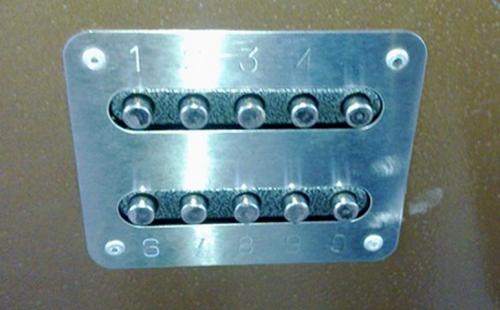 Как настроить кодовый замок на двери