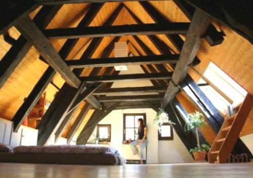 Дизайн комнаты на чердаке. Строительные работы, необходимые при обустройстве чердачного помещения