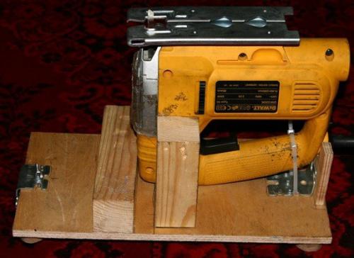 Как научиться вырезать лобзиком по дереву. Тонкости выпиливания лобзиком 15