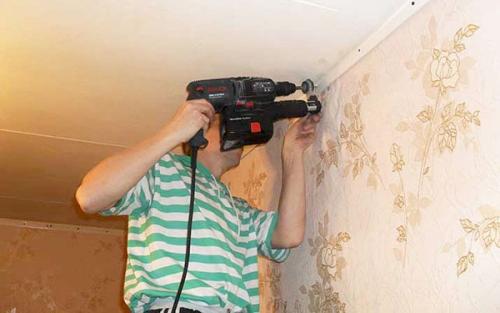 Угловой багет для натяжного потолка. Углы багетов для натяжных потолков