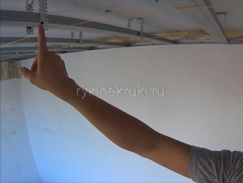 Каркас для гипсокартона потолок. Уро.  Как сделать каркас для гипсокартона на потолке