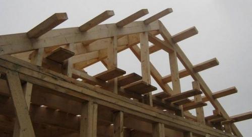 Красивые фронтоны кирпичных домов. Каких правил нужно придерживаться при обустройстве фронтона