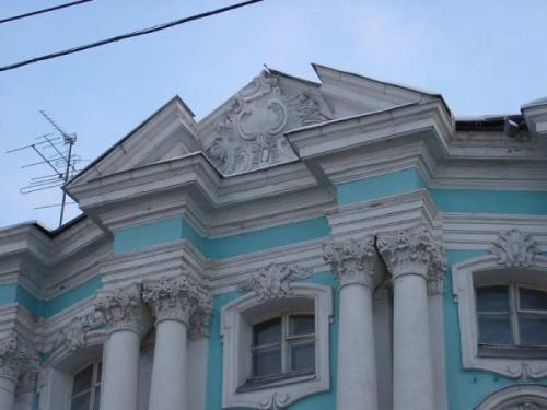 Интерьер обшивки дома и фронтона. Чем обшить фронтон дома