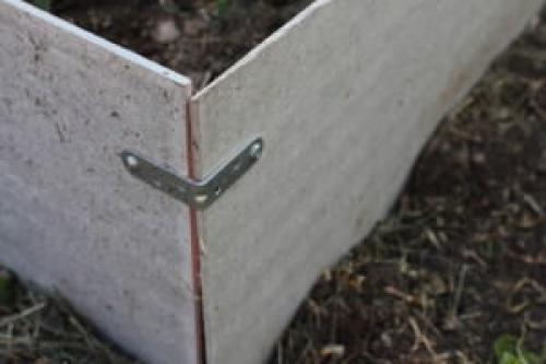 Грядки из волнистого шифера своими руками. Как сделать грядку из шифера?