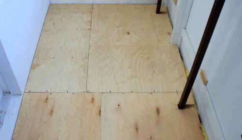 Чем покрыть половую доску на балконе. Основные виды пола из дерева на балконе