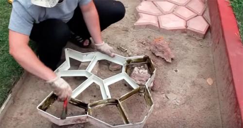 Формы своими руками для изготовления садовых дорожек. Садовая дорожка своими руками при помощи формы