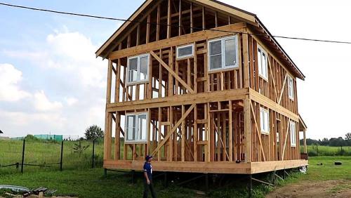 Деревянный каркас стены. Каркасно-рамочные и фахверковые дома