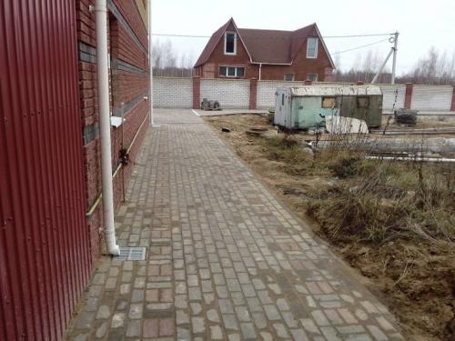 Отмостка красивая вокруг дома. Отмостка дома своими руками —, как сделать защита фундамента? Пошаговая инструкция (71 фото)