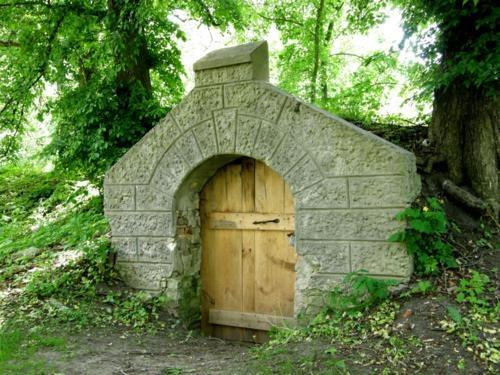 Нужен ли погреб в частном доме