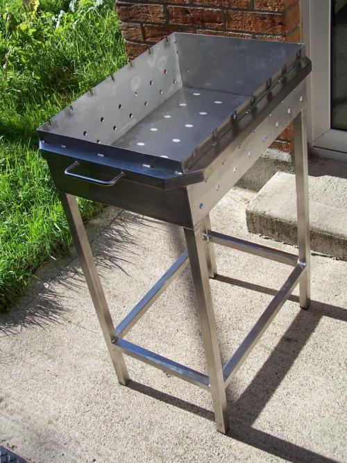 Универсальный мангал своими руками. Мангал своими руками — инструкция, как сделать из метала и кирпича (100 фото новинок)