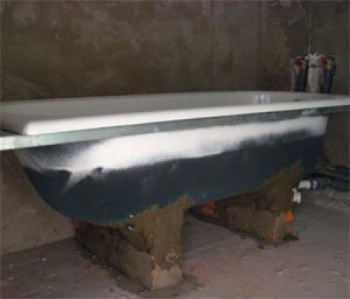 Как установить ванну если нет ножек. Установка на кирпичное основание